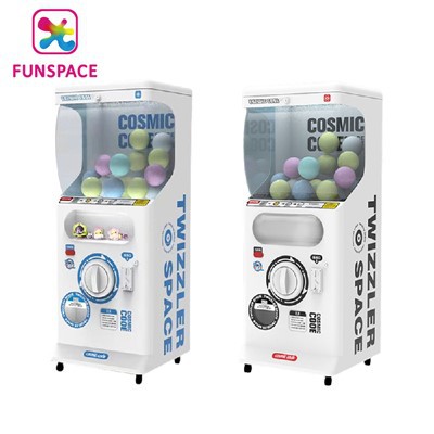 Máy Gachapon mã vũ trụ